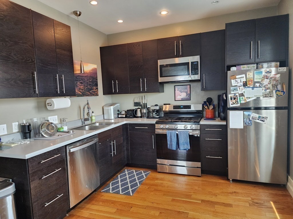 339 Dorchester St # 3