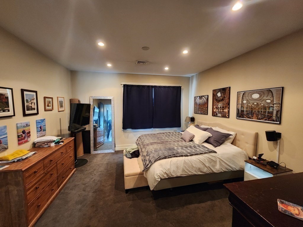 339 Dorchester St # 3