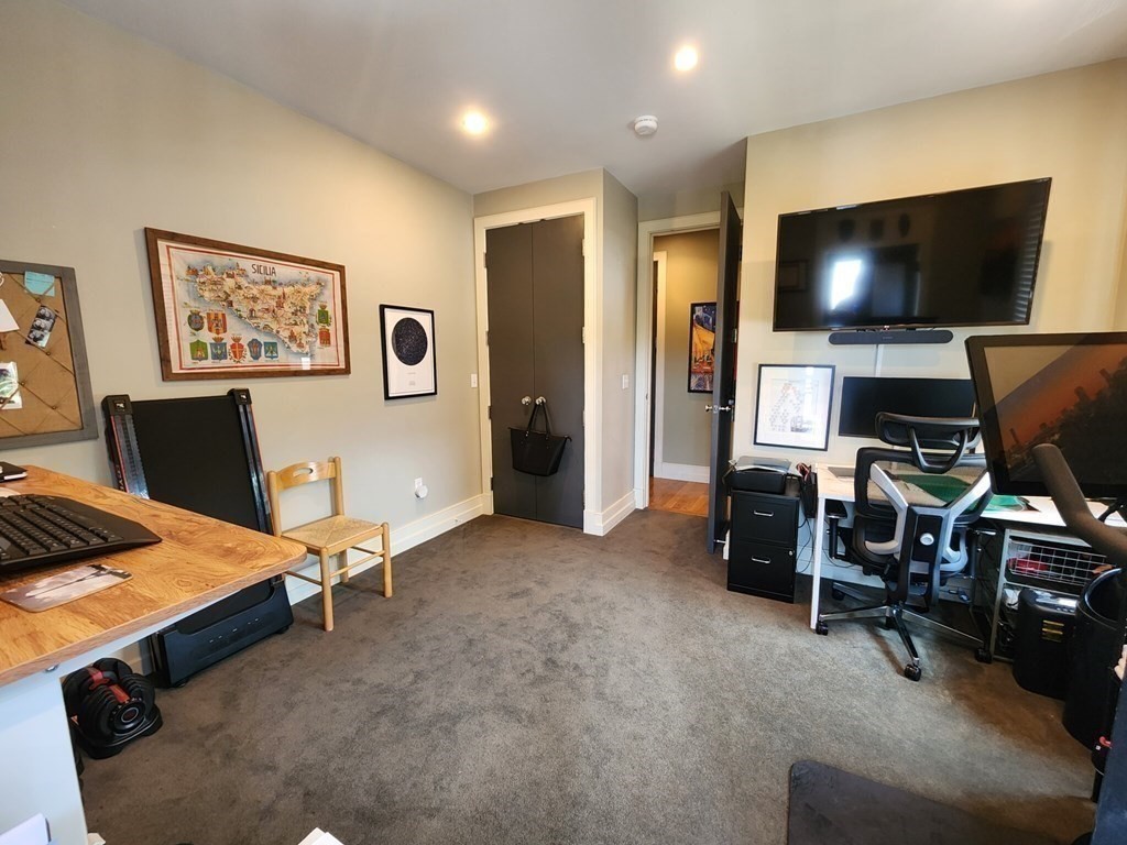 339 Dorchester St # 3