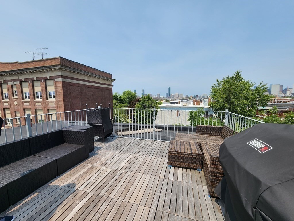 339 Dorchester St # 3