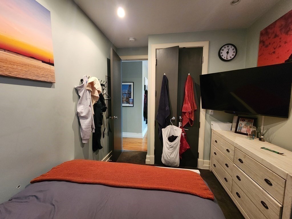 339 Dorchester St # 3