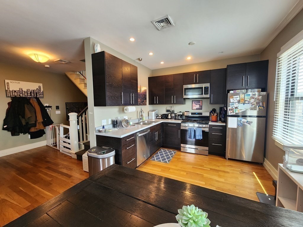 339 Dorchester St # 3