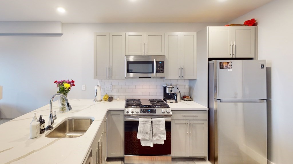 55 West 5th St # 405