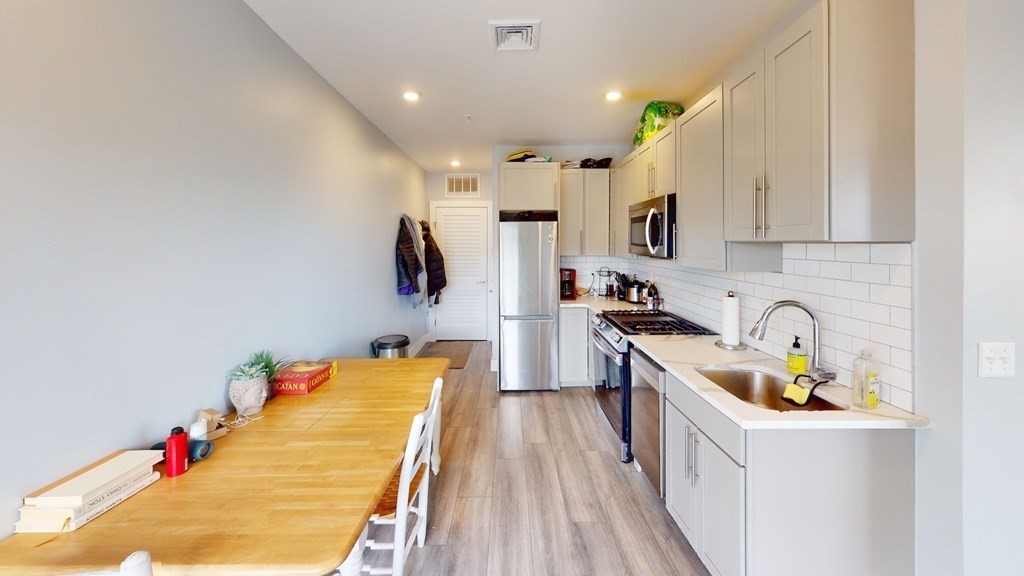 55 West 5th St # 402