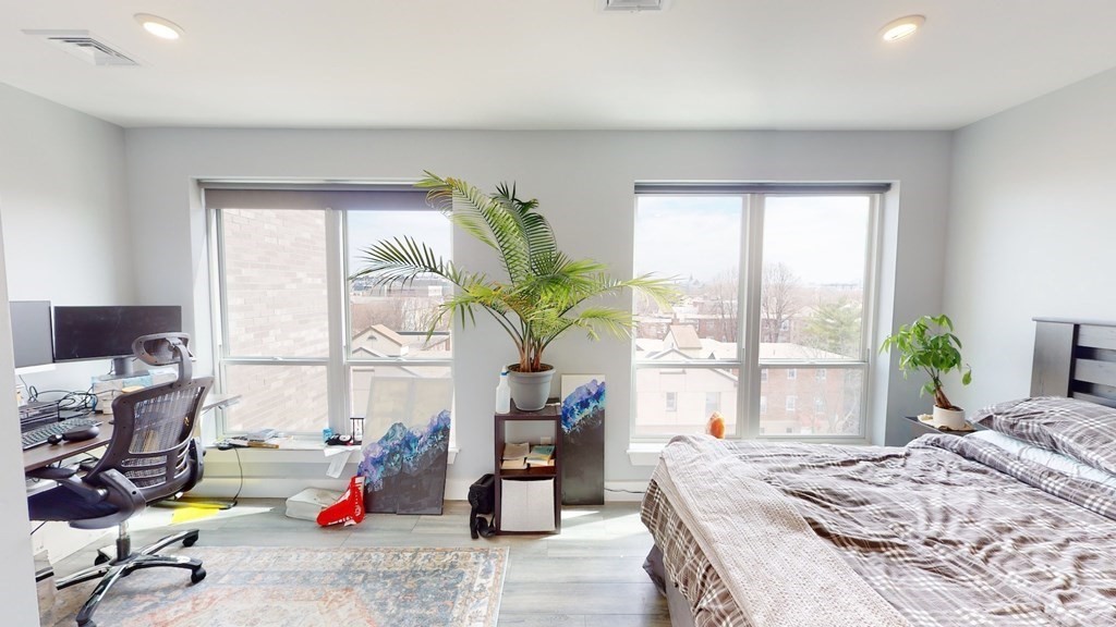55 West 5th St # 402
