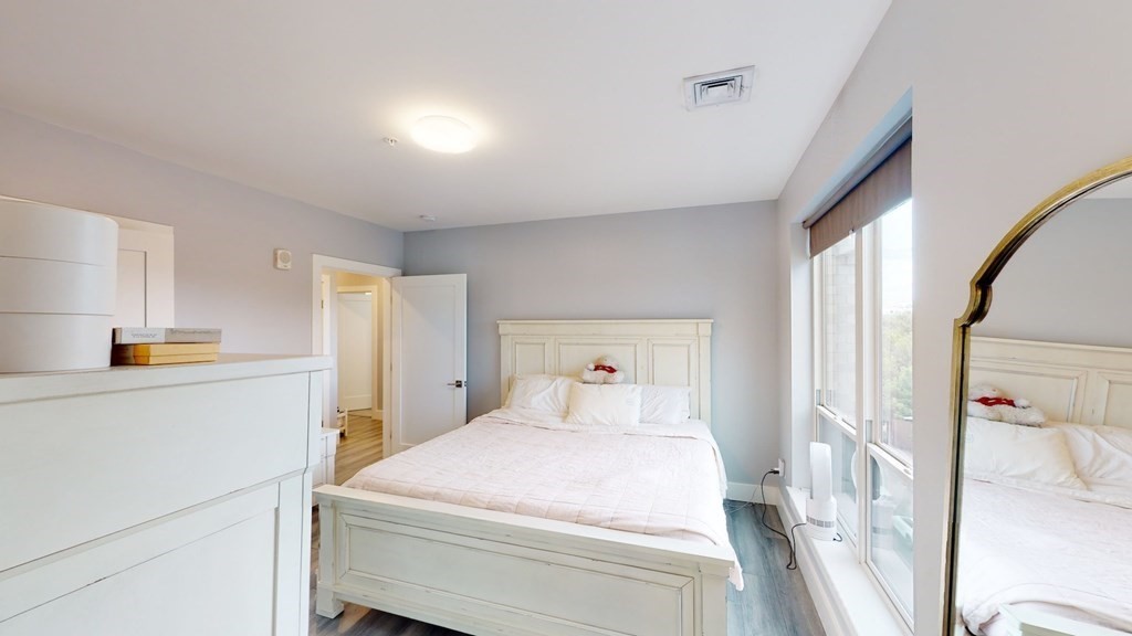 55 West 5th St # 501