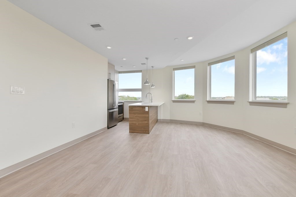 400 Dorchester St # 602