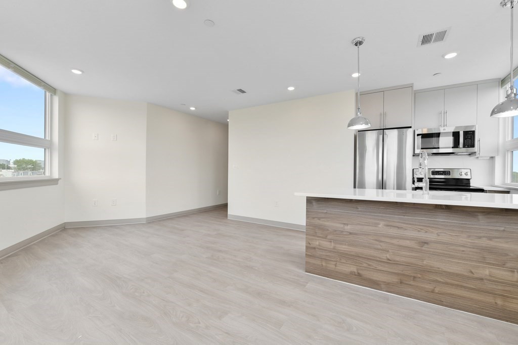 400 Dorchester St # 602