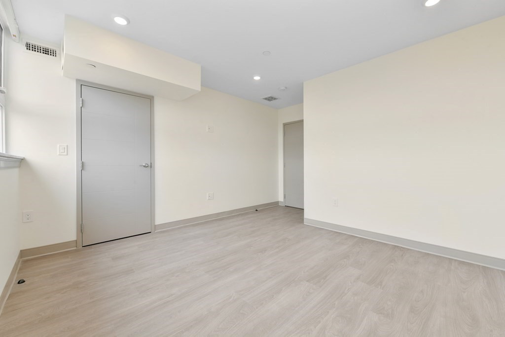 400 Dorchester St # 602