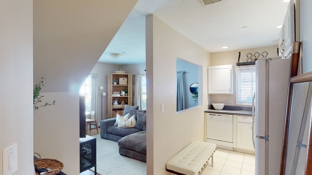 111 West 8th St Unit: E