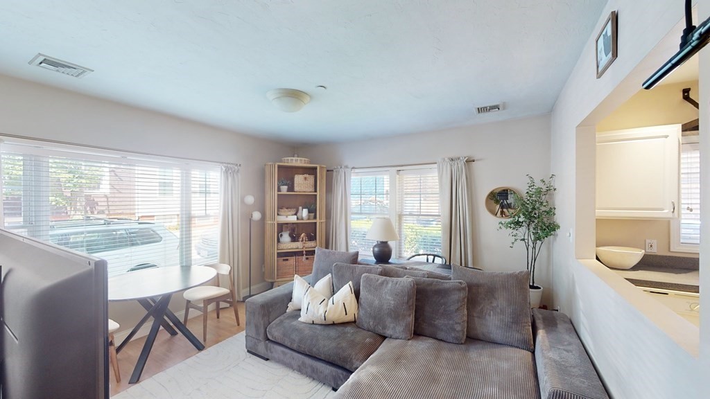 111 West 8th St Unit: E