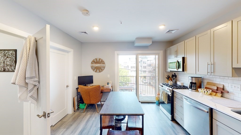 55 West 5th St # 306