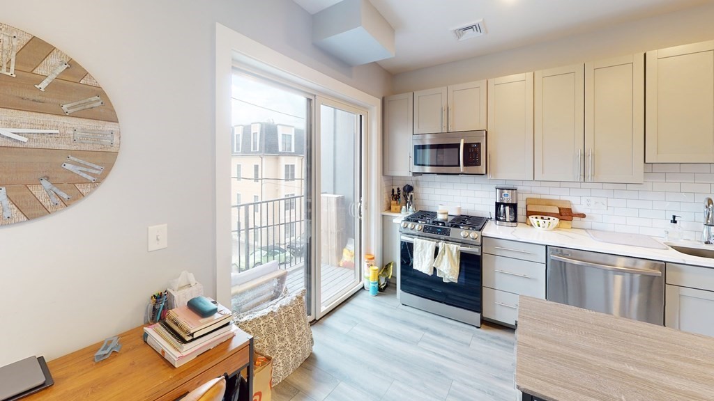 55 West 5th St # 306