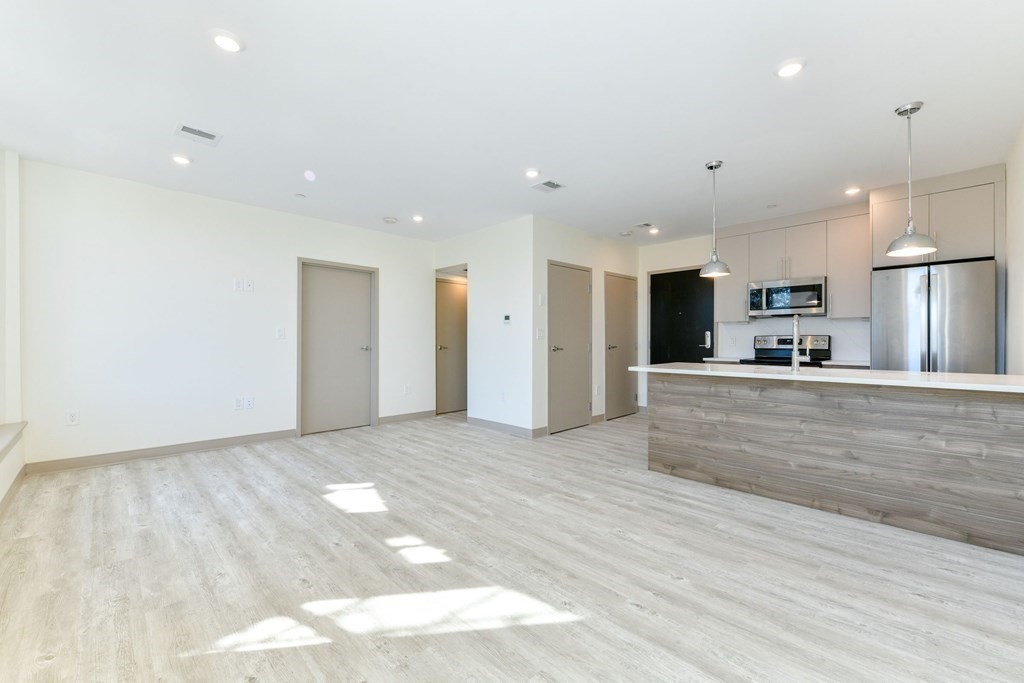 400 Dorchester St. # 604