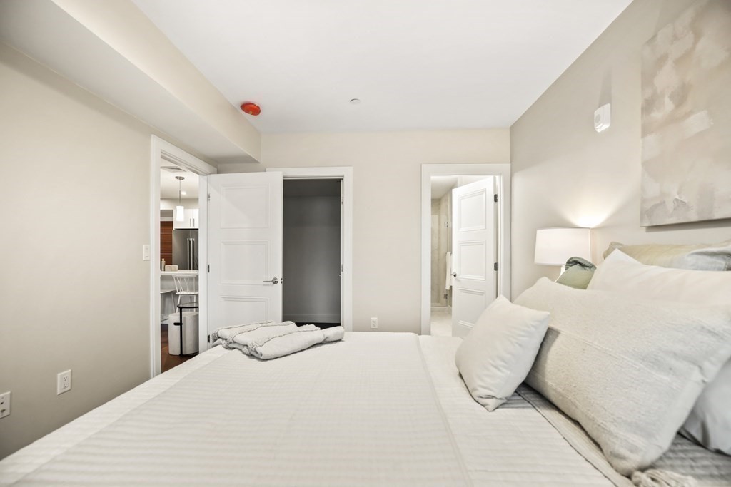 425 Lagrange Street # 207