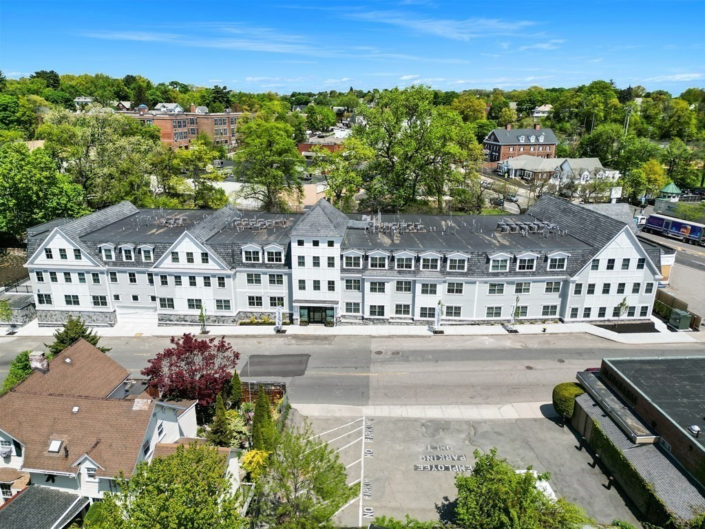 425 Lagrange Street # 207