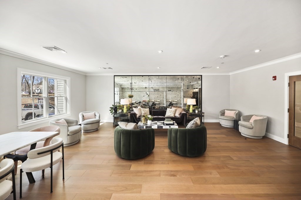 425 Lagrange Street # 207