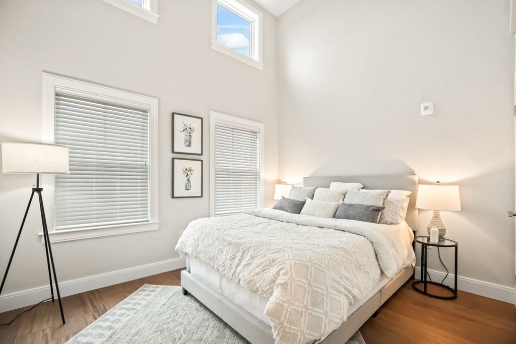 425 Lagrange Street # 207