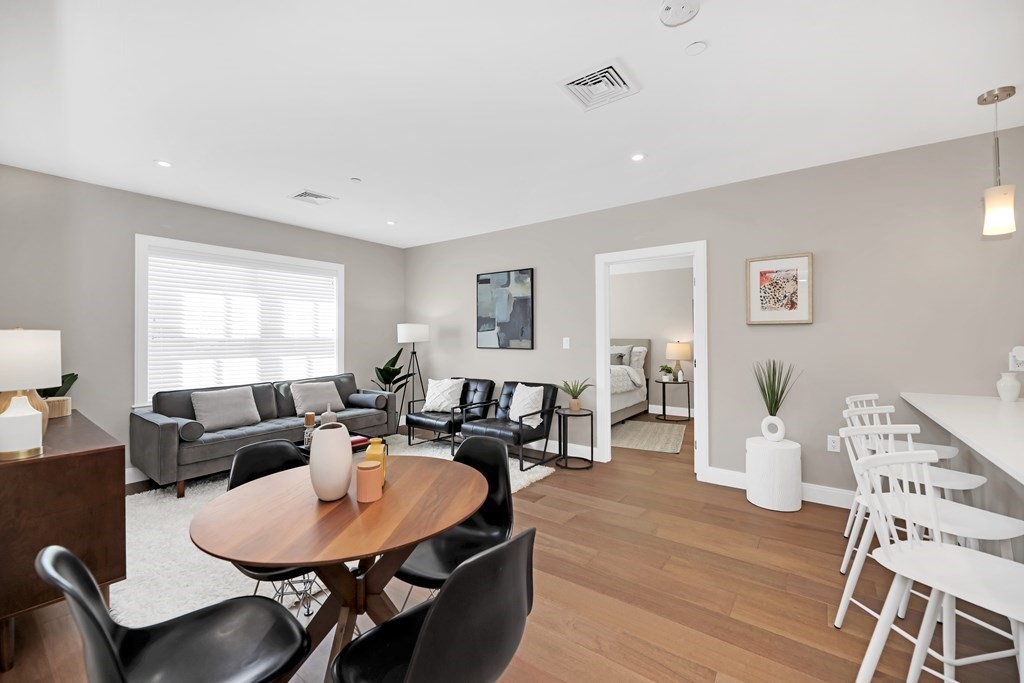 425 Lagrange Street # 207