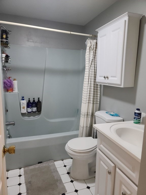 9 City Point Court Unit: SFR