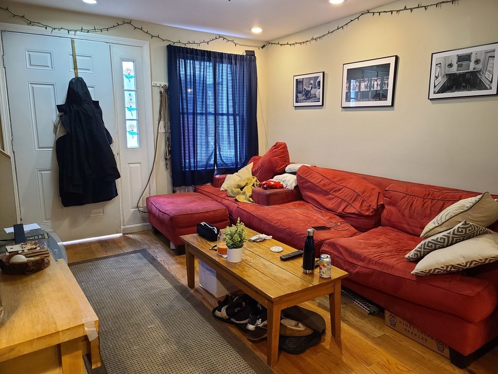 9 City Point Court Unit: SFR