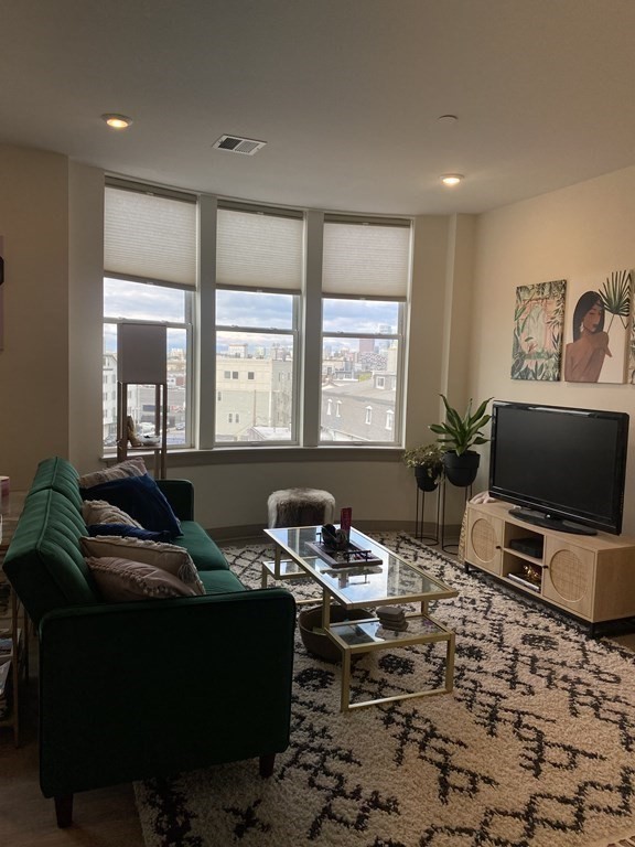 400 Dorchester St. # 505