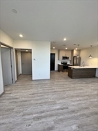 400 Dorchester St. # 305