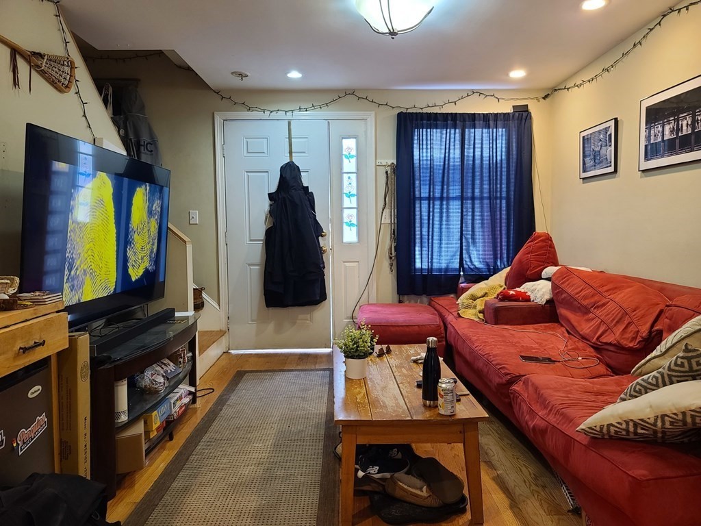 7 City Point Court Unit: SFR