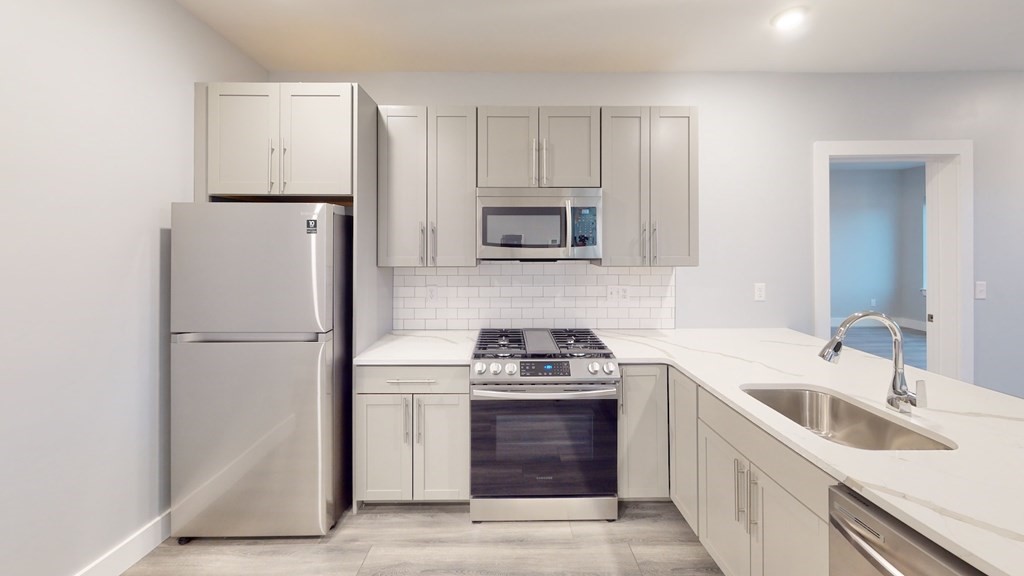 55 West 5th St # 504