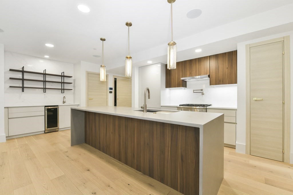874 East 6th Street Unit: TWO
