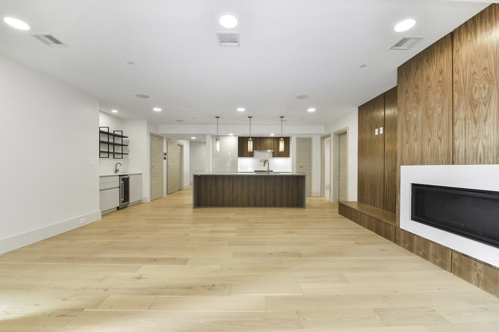 874 East 6th Street Unit: TWO