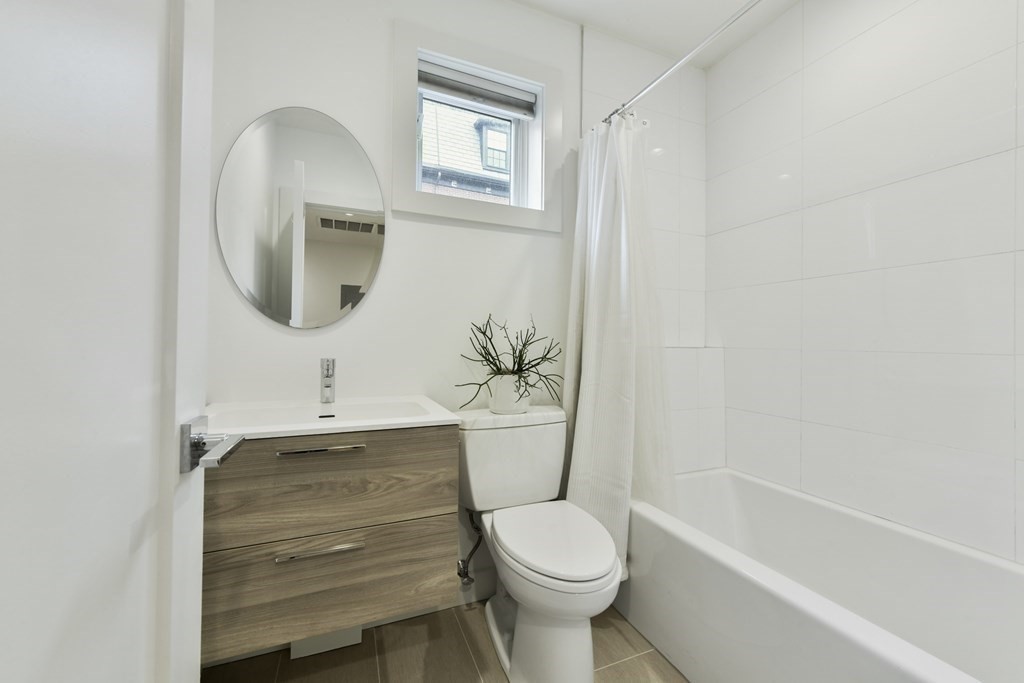 ONE Leonard Place Unit: TWO