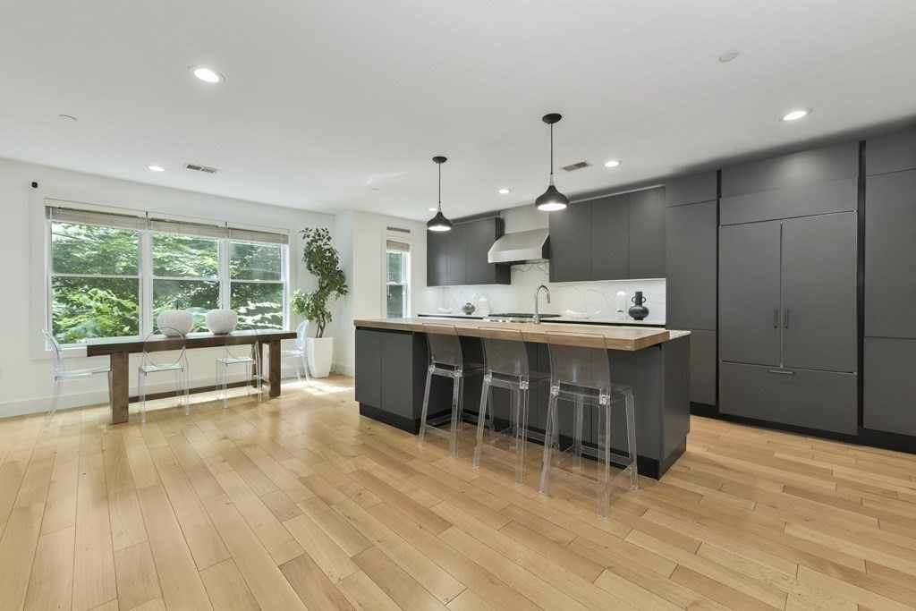 ONE Leonard Place Unit: TWO