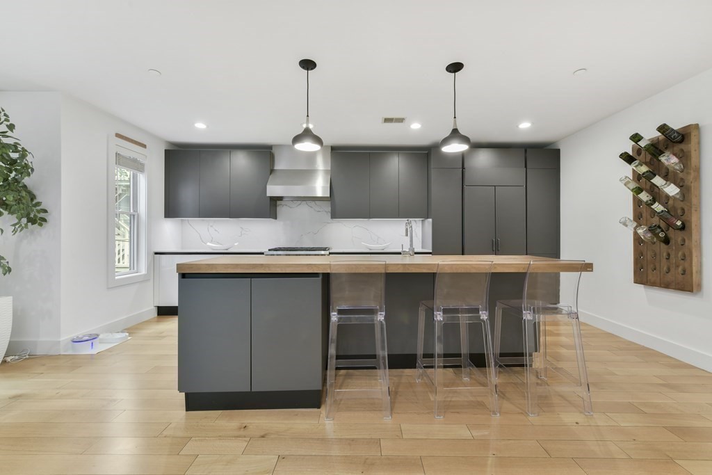 ONE Leonard Place Unit: TWO