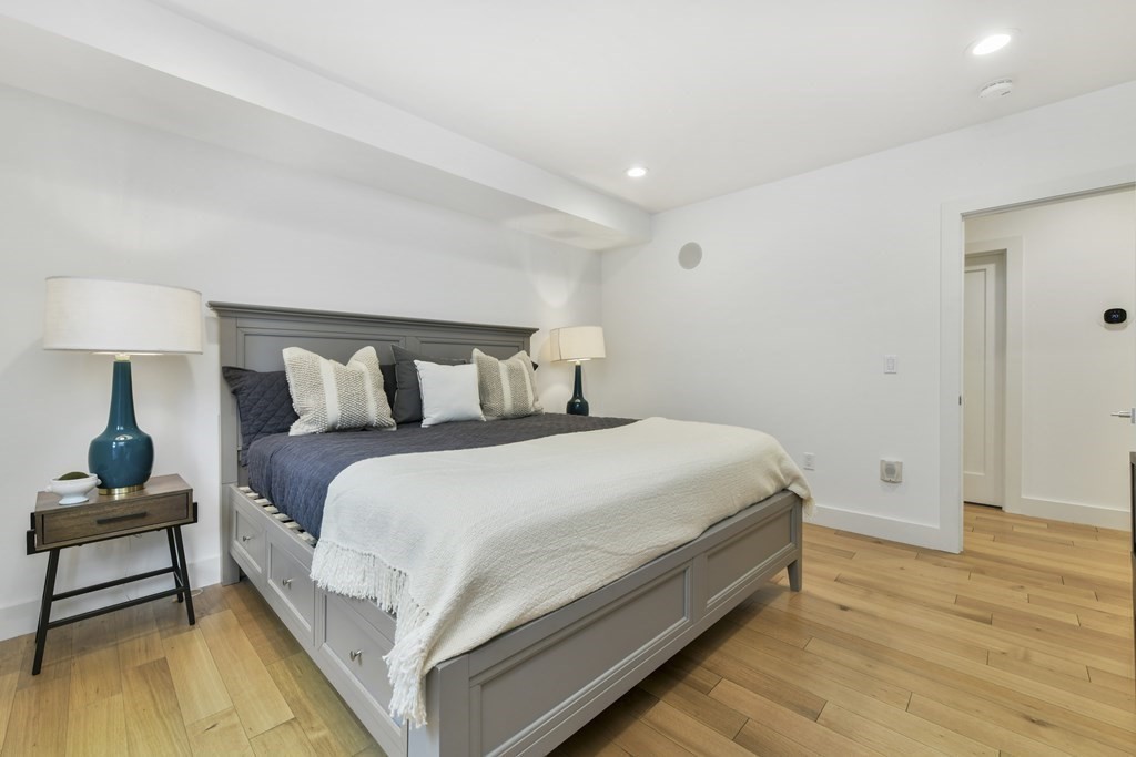 ONE Leonard Place Unit: TWO