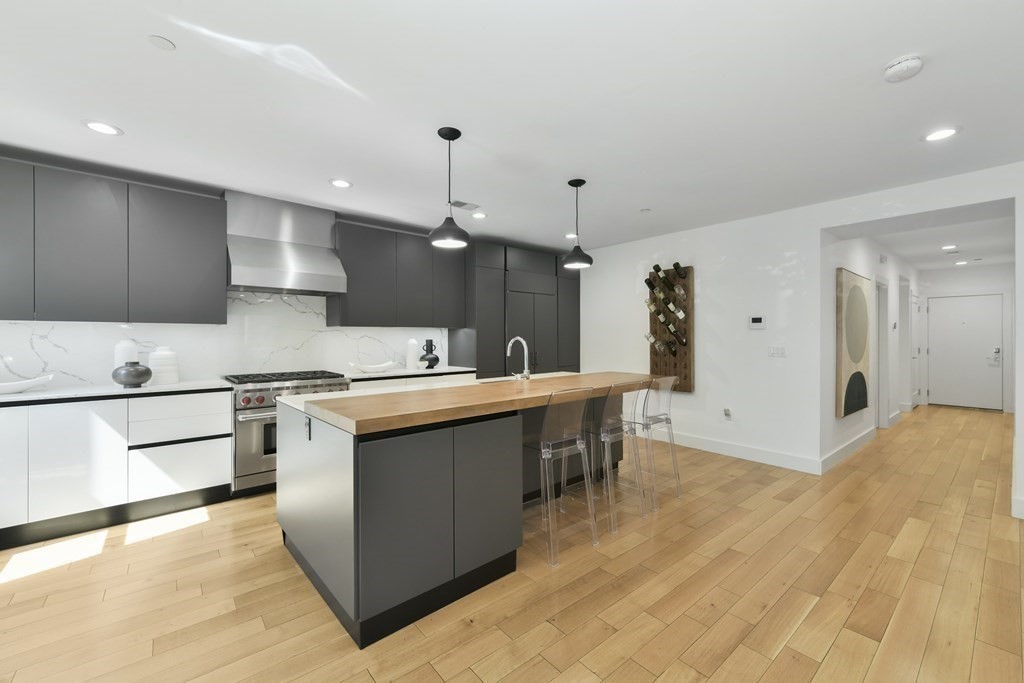 ONE Leonard Place Unit: TWO