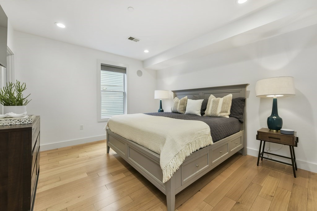 ONE Leonard Place Unit: TWO