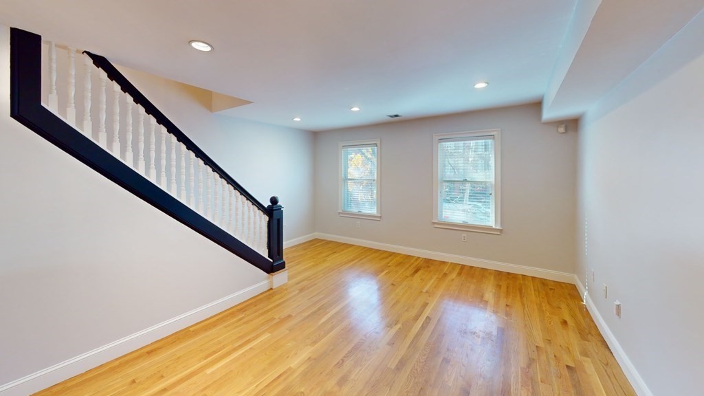 214 West 7th St # 2L