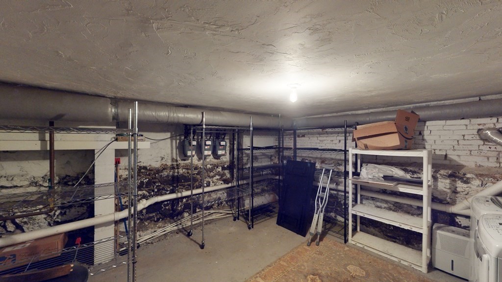 214 West 7th St # 2L