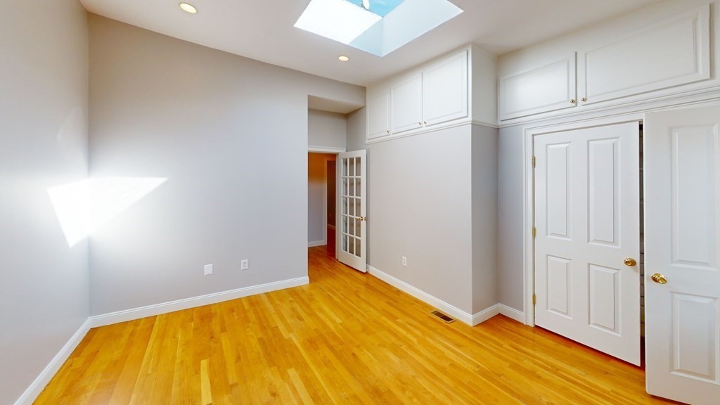 214 West 7th St # 2L