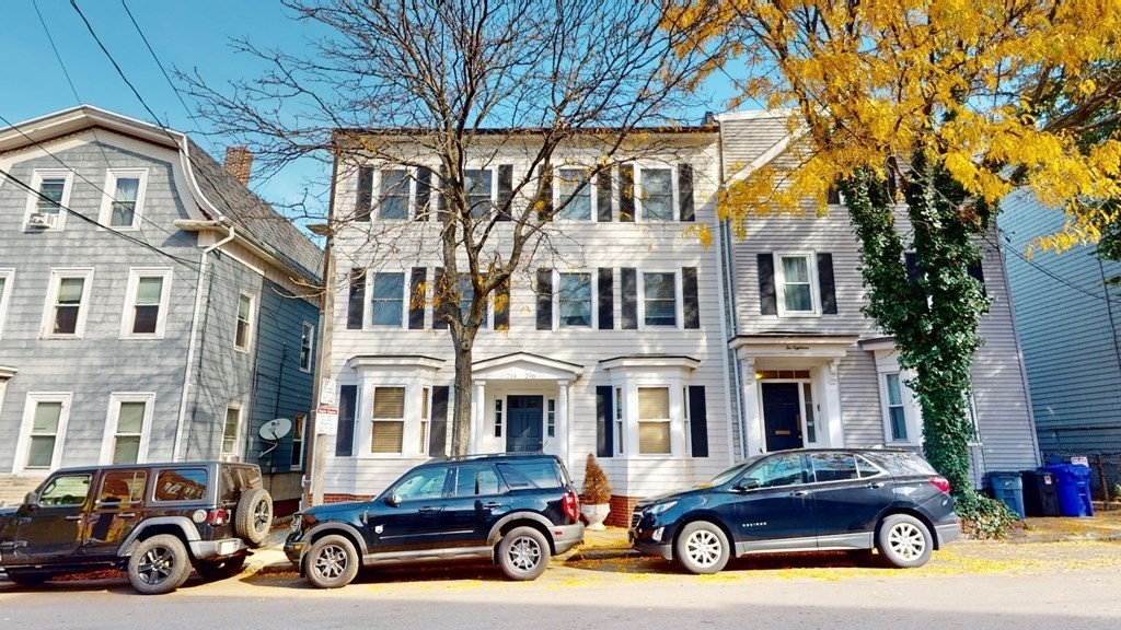 214 West 7th St # 2L