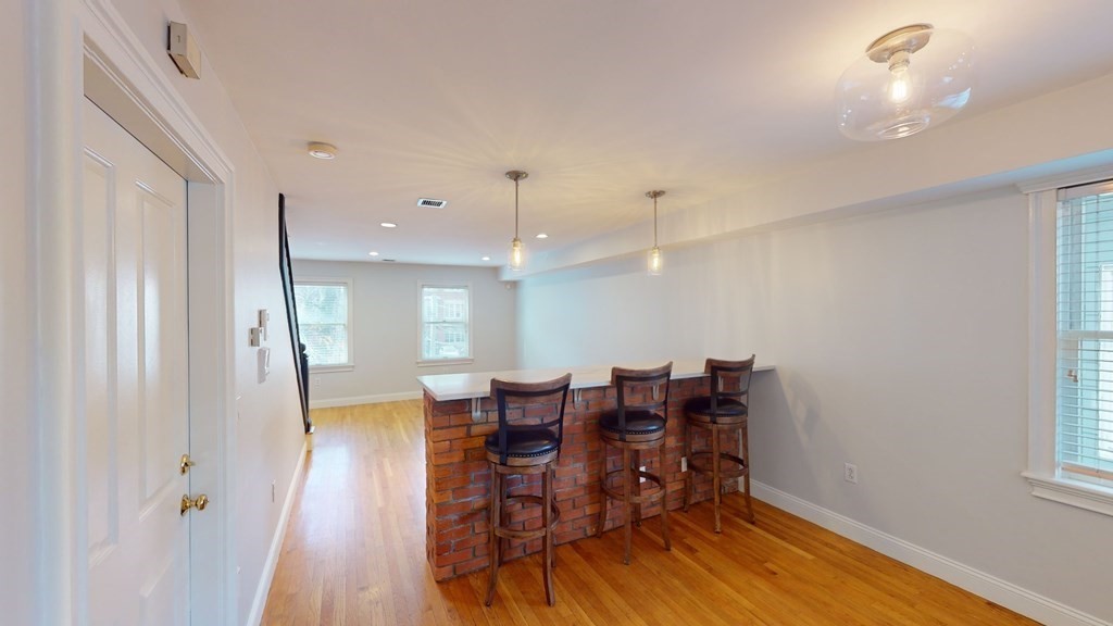 214 West 7th St # 2L