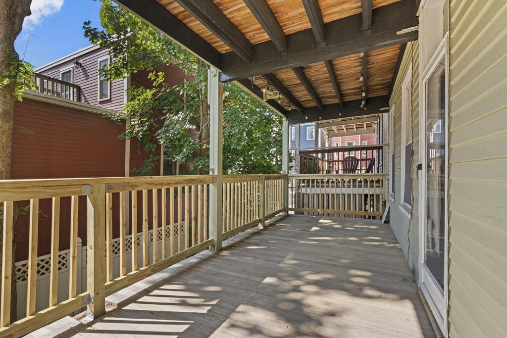 401 E 7th Street # 1