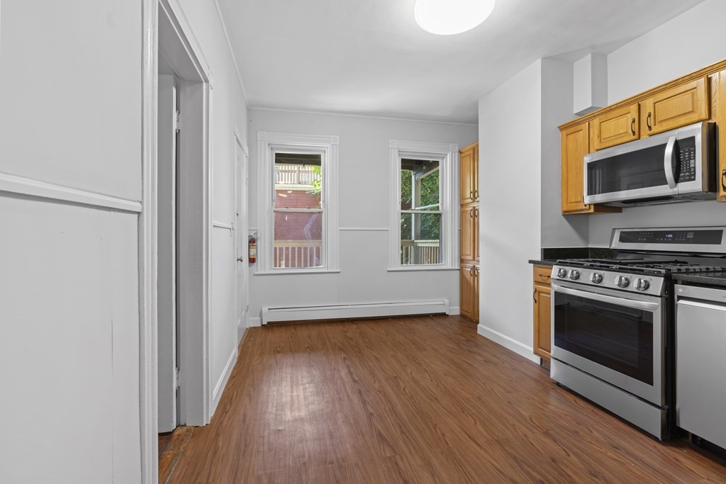 401 E 7th Street # 1