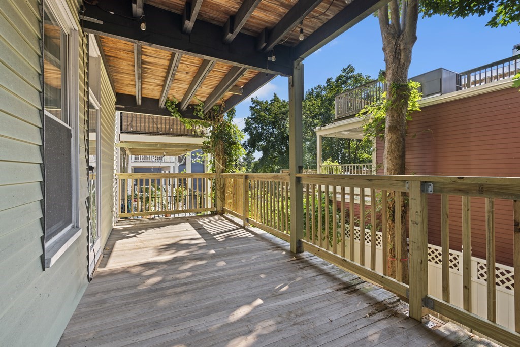 401 E 7th Street # 1