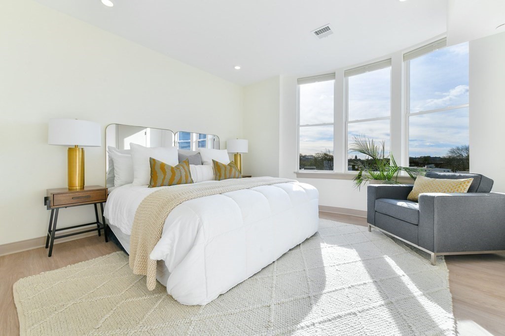 400 Dorchester Street # 502