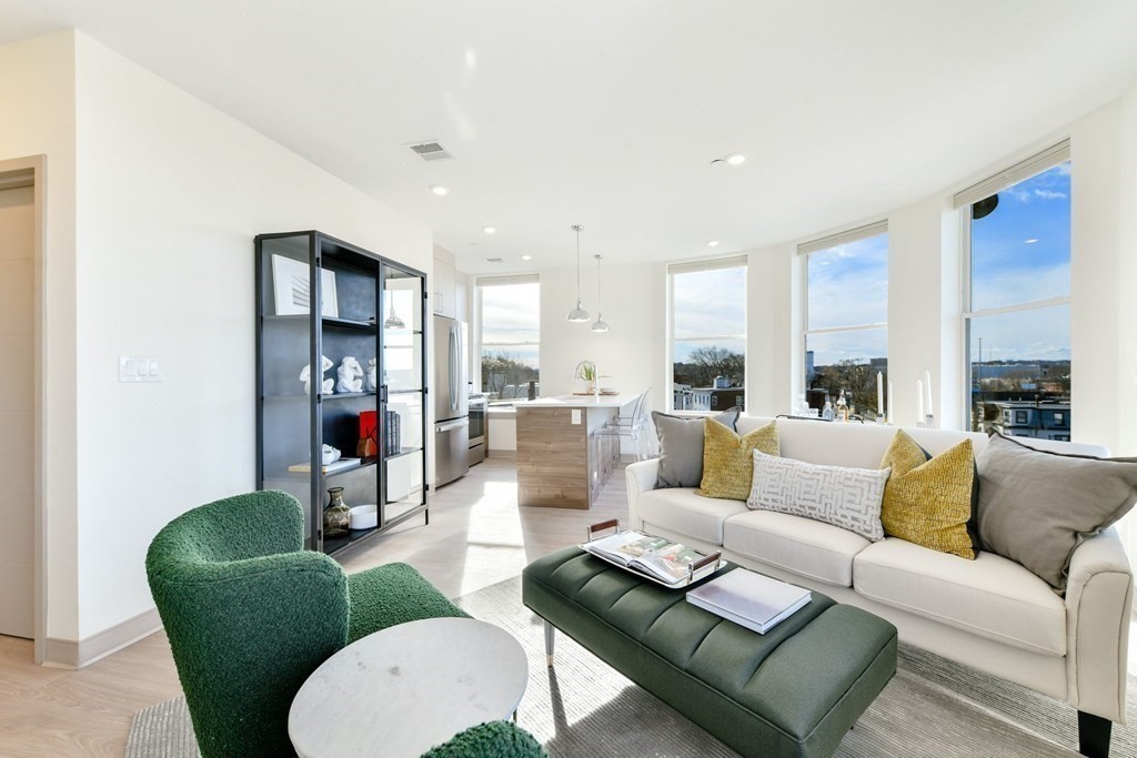 400 Dorchester Street # 502