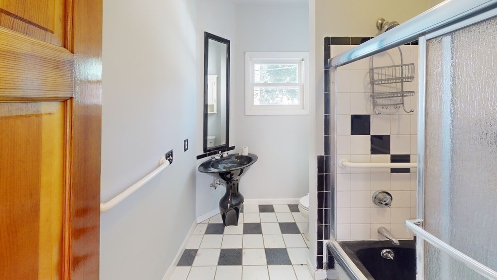 4 M St Place Unit: SFR