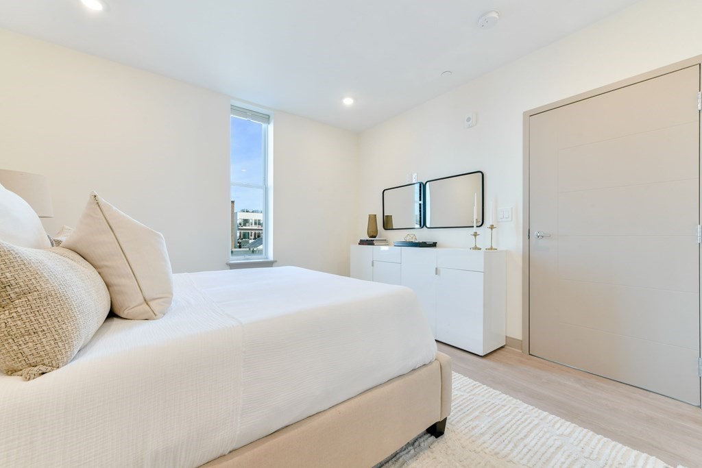 400 Dorchester St # 307