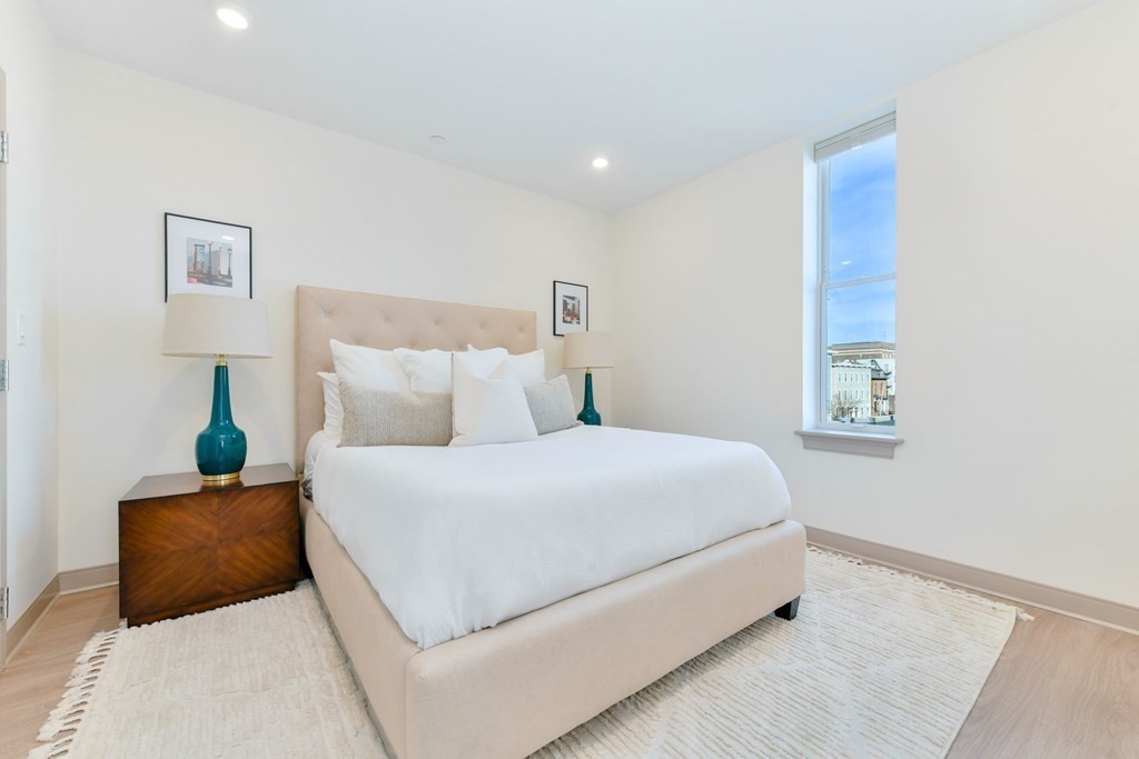 400 Dorchester St # 307